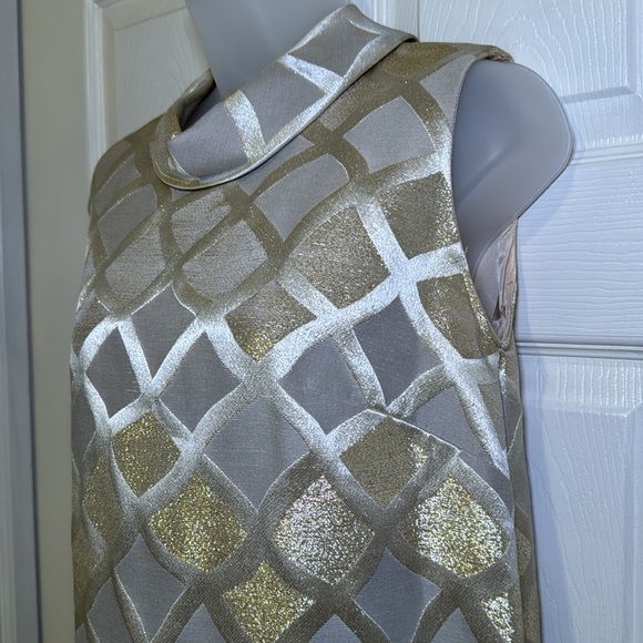 Vintage B Altman & Co. Gold Sleeveless Sheath Dress Vintage Size 14 - Picture 4 of 12